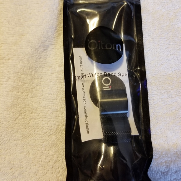 Fitbit charge 2 magnetic band - Picture 2 of 2